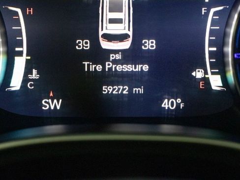 Used 2022 Chrysler Pacifica Touring-L image 31