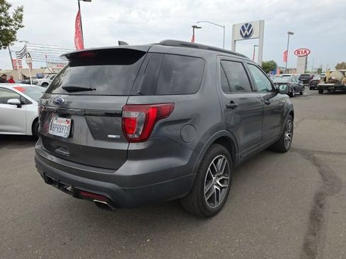 Used 2017 Ford Explorer Sport AWD/4WD image 5