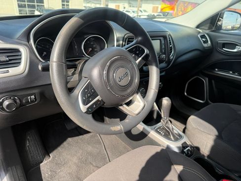 Used 2018 Jeep Compass Sport FWD image 37