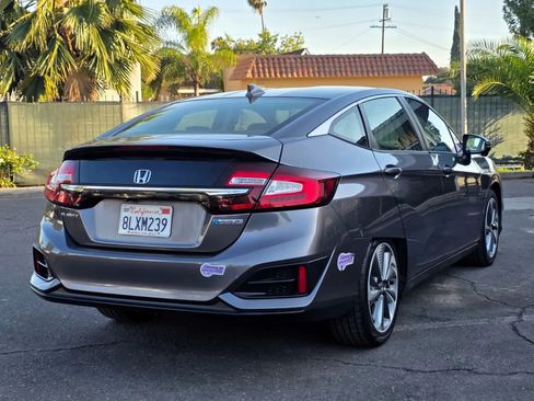 Used 2019 Honda Clarity Plug-In Hybrid image 4