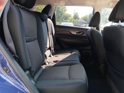 Used 2020 Nissan Rogue SV w/ Premium Package FWD image 13