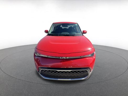 Used 2025 Kia Soul LX w/ LX Technology Package image 2