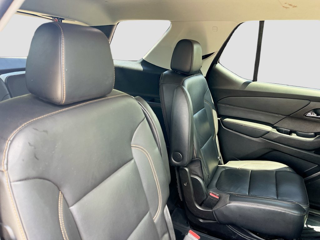 Used 2021 Chevrolet Traverse LT w/ LT Premium Package FWD image 29