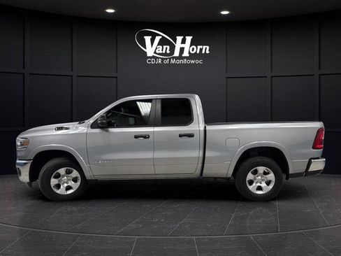 Used 2025 RAM 1500 Big Horn AWD/4WD image 4