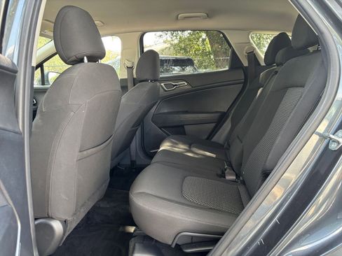 Used 2025 Kia Sportage LX FWD image 23