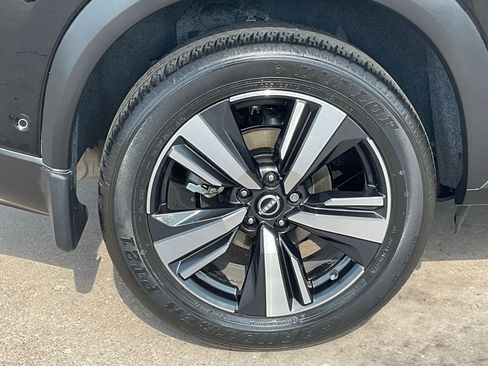 Used 2023 Nissan Rogue Platinum w/ Platinum Premium Package FWD image 7