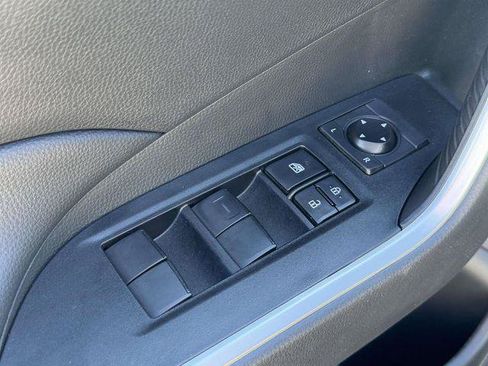Certified 2023 Toyota RAV4 LE AWD/4WD image 33