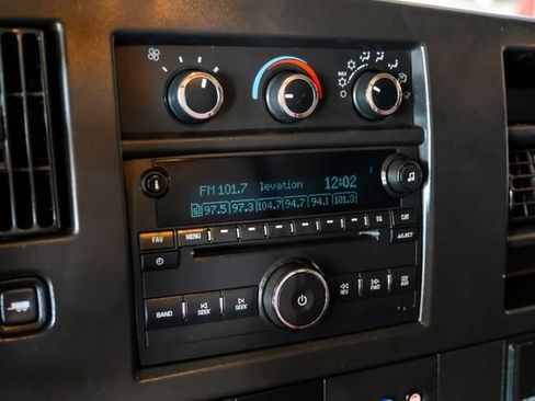 Used 2021 Chevrolet Express 3500 w/ Power Convenience Package RWD image 22