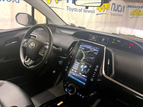 Certified 2022 Toyota Prius Prime XLE FWD image 14