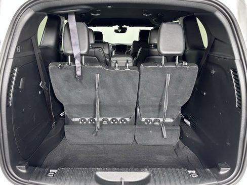 Used 2025 Chrysler Pacifica Select image 25