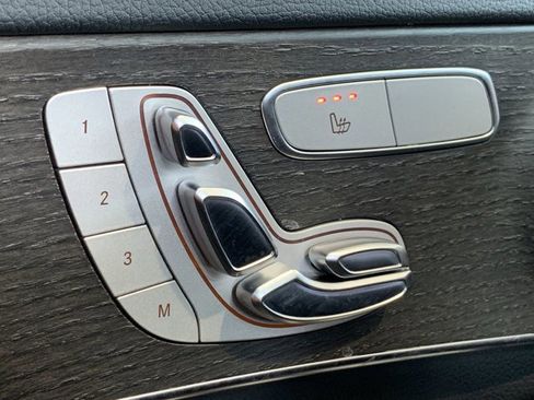 Used 2019 Mercedes-Benz C 300 4MATIC Sedan image 20