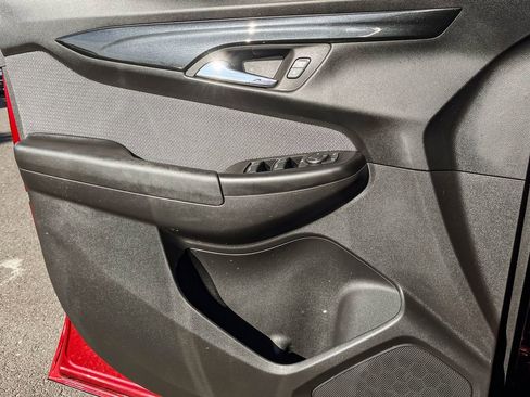 Used 2024 Chevrolet TrailBlazer LT image 37