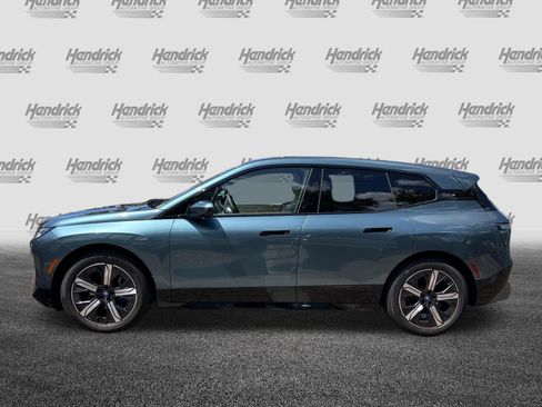 Used 2024 BMW iX xDrive50 w/ Sport Package AWD/4WD image 7