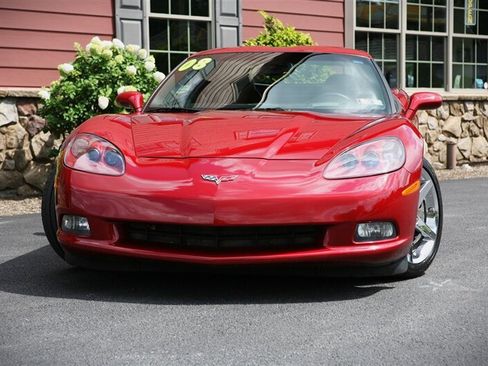 Used 2008 Chevrolet Corvette Coupe w/ Preferred Equipment Group RWD image 2
