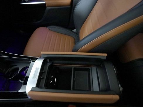 Used 2024 Mercedes-Benz GLC 43 AMG 4MATIC image 37