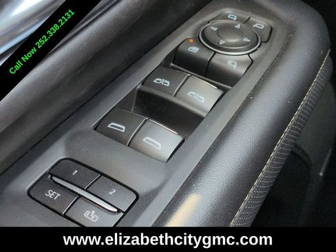 Used 2023 Chevrolet Suburban Premier RWD image 23