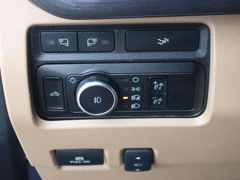 Used 2023 Ford F250 Lariat w/ Sport Appearance Package AWD/4WD image 29