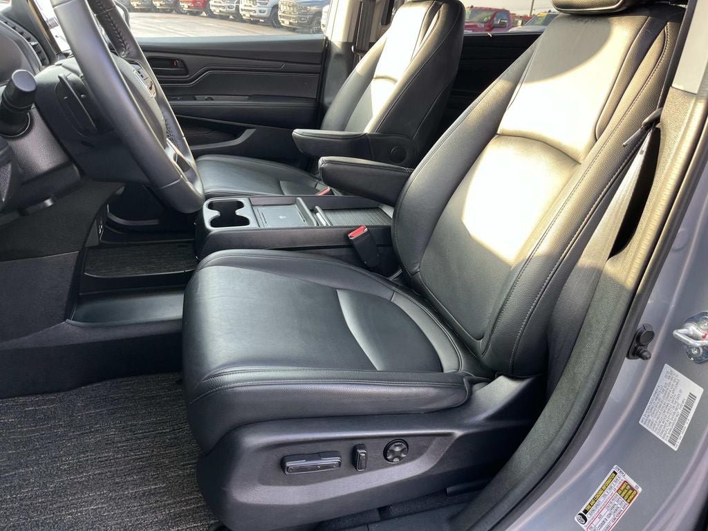 Used 2025 Honda Odyssey EX-L image 32