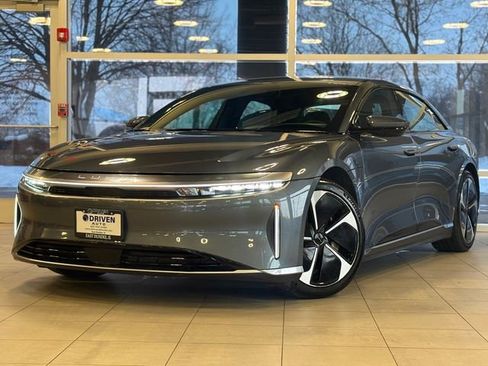 Used 2024 Lucid Air Touring image 1
