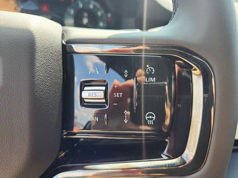 Used 2026 Land Rover Range Rover Evoque S image 20