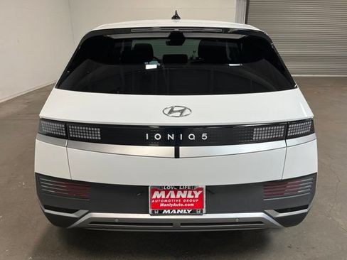 Used 2024 Hyundai Ioniq 5 SEL RWD image 4