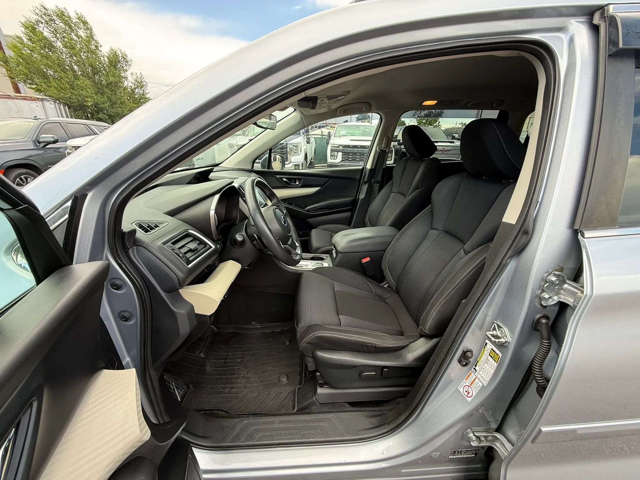 Used 2019 Subaru Ascent Premium AWD/4WD image 14