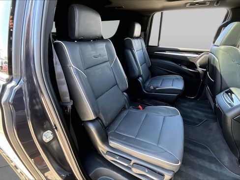 Used 2026 Cadillac Escalade ESV Luxury w/ Touring Package AWD/4WD image 20