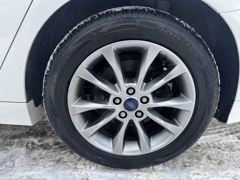 Used 2017 Ford Fusion SE image 10