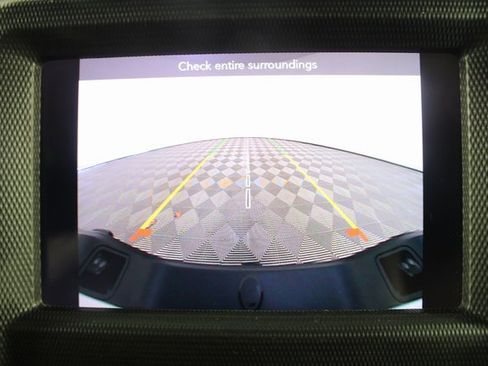 Used 2022 Jeep Gladiator Willys image 3