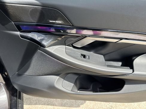 Used 2025 BMW 540i xDrive image 45