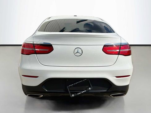Used 2018 Mercedes-Benz GLC 300 4MATIC Coupe image 4