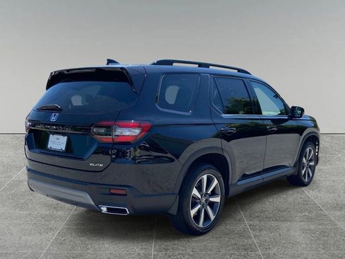 Used 2025 Honda Pilot Elite image 5