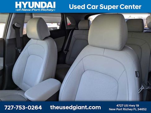 Used 2023 Hyundai Kona Limited AWD/4WD image 7