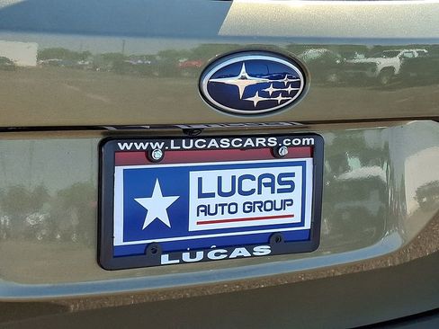 Used 2021 Subaru Outback Limited image 32