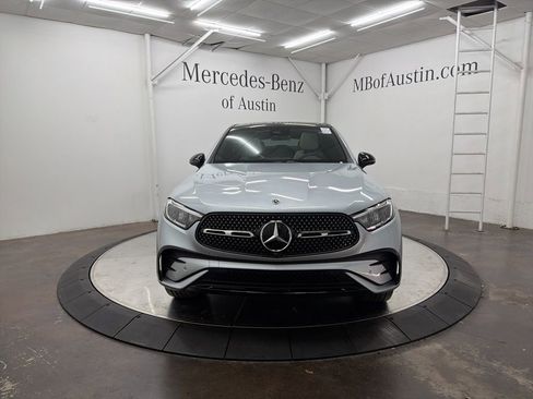 Used 2025 Mercedes-Benz GLC 300 4MATIC image 2