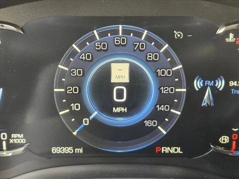 Used 2019 Cadillac Escalade Premium Luxury image 11