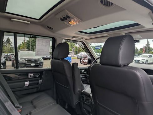 Used 2015 Land Rover LR4 HSE AWD/4WD image 36