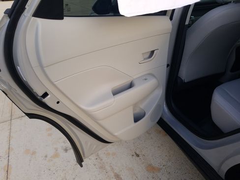 New 2026 Hyundai Kona SE image 11