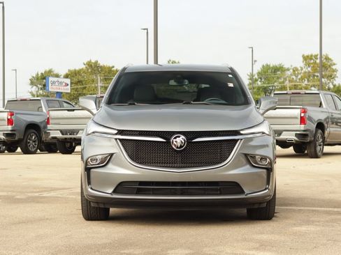 Used 2024 Buick Enclave Essence w/ Sport Touring Edition FWD image 2