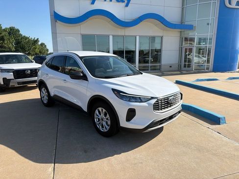 Used 2024 Ford Escape Active FWD image 2