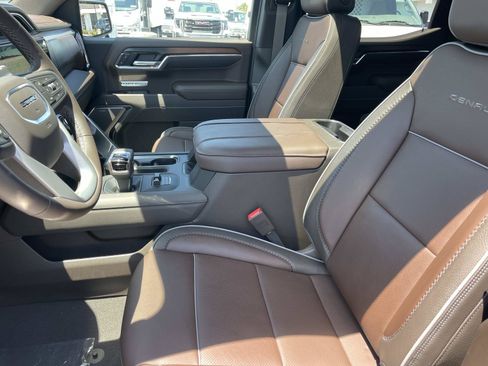 New 2026 GMC Sierra 1500 Denali w/ Denali Reserve Package AWD/4WD image 22
