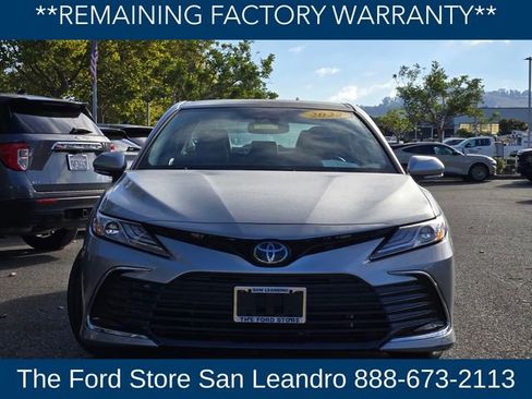 Used 2022 Toyota Camry XLE image 5