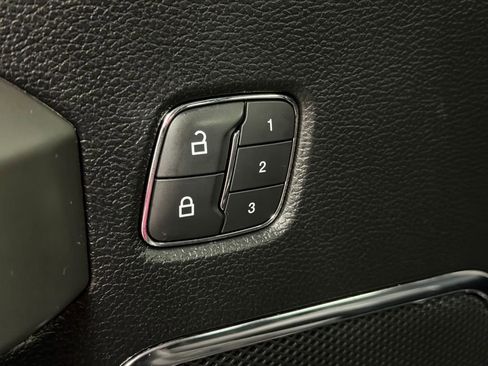 Used 2019 Ford F150 Lariat w/ Equipment Group 502A Luxury image 33