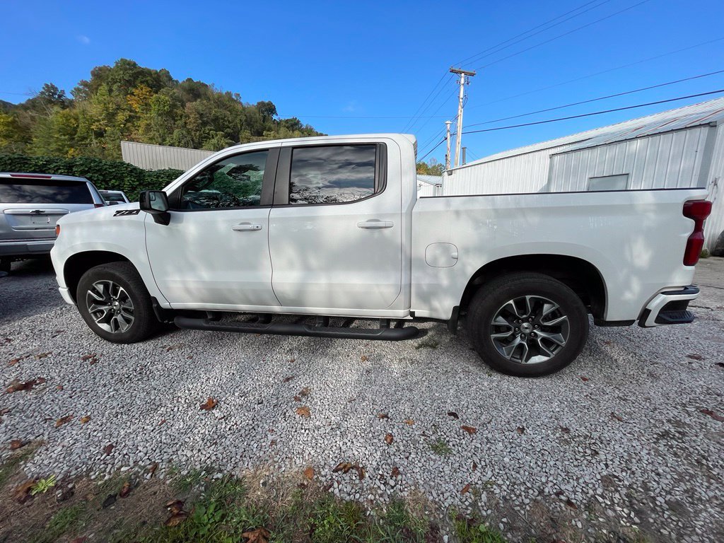 Used 2024 Chevrolet Silverado 1500 RST AWD/4WD image 11