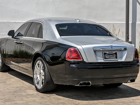 Used 2015 Rolls-Royce Ghost RWD image 11
