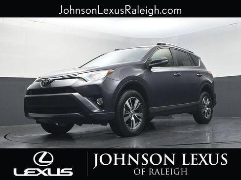 Used 2017 Toyota RAV4 XLE FWD image 17