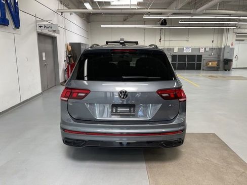 Used 2024 Volkswagen Tiguan SE R-Line AWD/4WD image 3