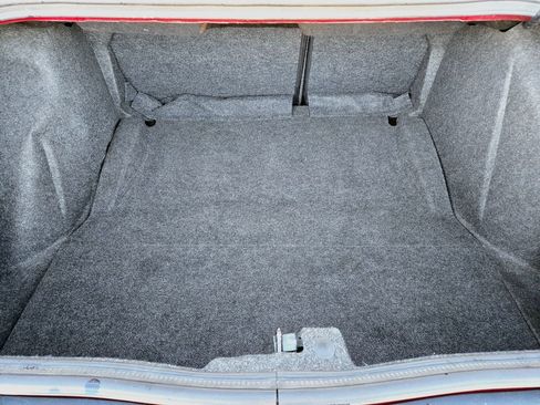 Used 2017 Dodge Challenger SXT image 18