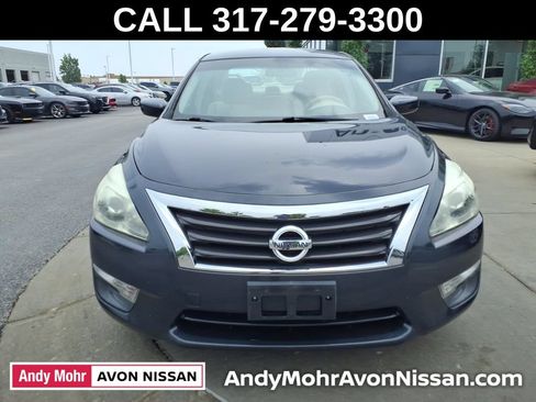 Used 2013 Nissan Altima 2.5 S FWD image 3
