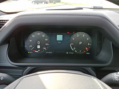 New 2026 Land Rover Defender 110 V8 image 7